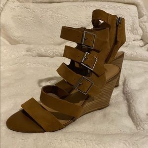 NWOT-Super Cute Brown Gladiator Shoes